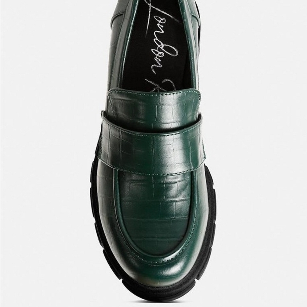 Elegant Green Leather Loafers
